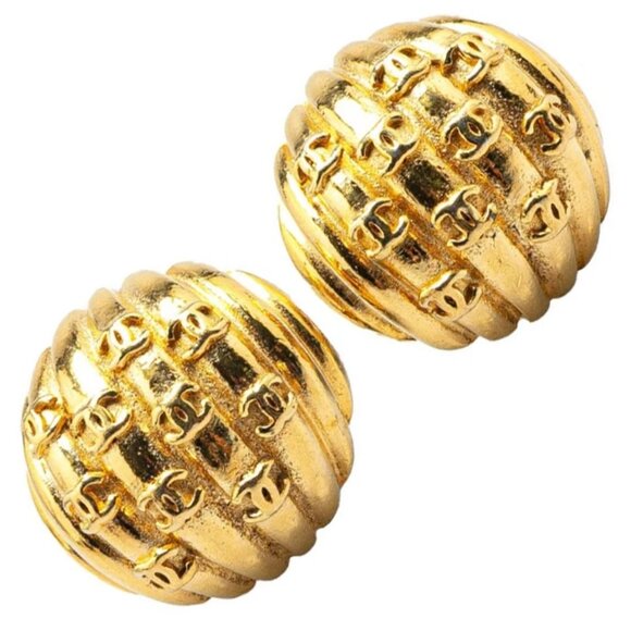 CHANEL CC Logos Round Clip-On Earrings Gold Tone 23 Auth w/Box #5963 - Picture 1 of 5